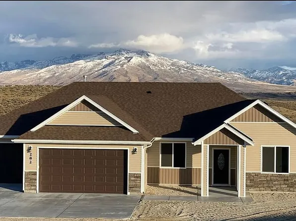 282 Sun Valley Rd, Spring Creek, NV 89815