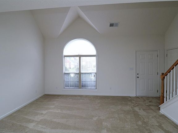 4th image of 2573 Rockaway Pl