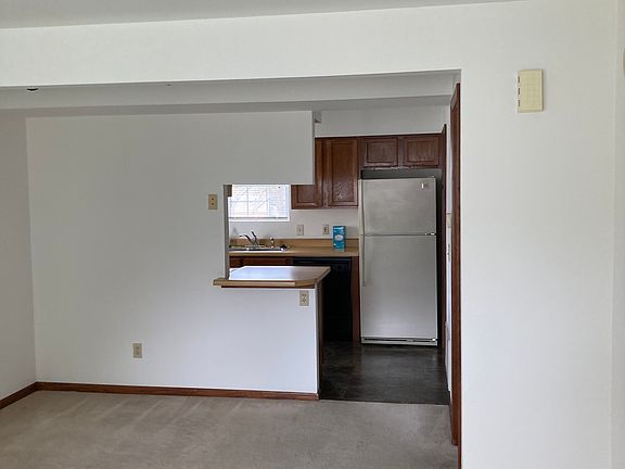 2nd image of 311 N William St #311