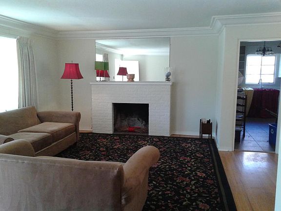 5th image of 4229 Broadmoor Ave NE