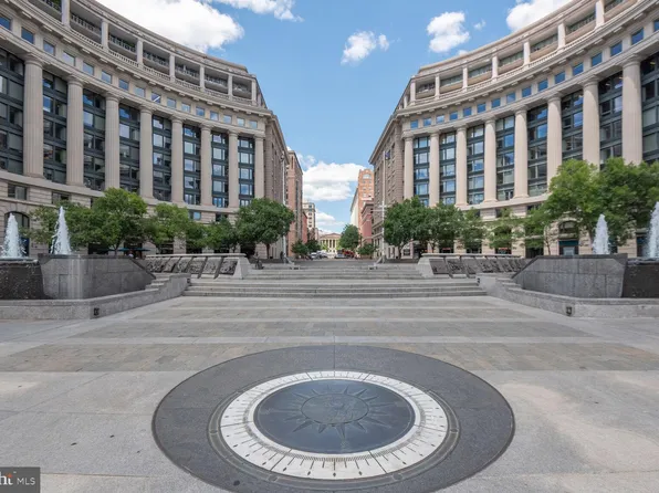 701 Pennsylvania Ave APT 1126, Washington, DC 20004