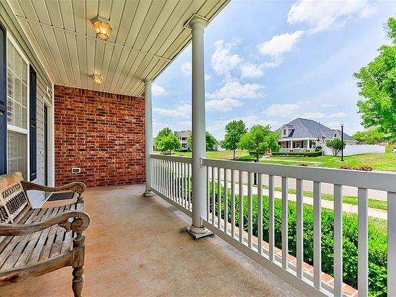 3rd image of 3321 Chardonnay Ln