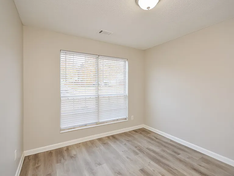 4897 Truitt Ln — Photo 13