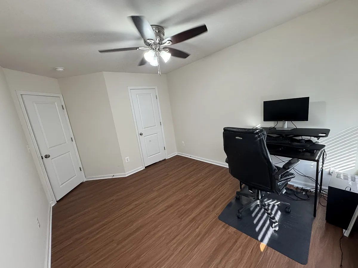 Building Photo - 42347 Alder Forest Ter