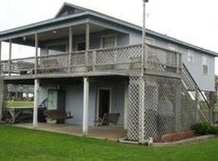 106 2nd Jensen Point St, Palacios, TX 77465