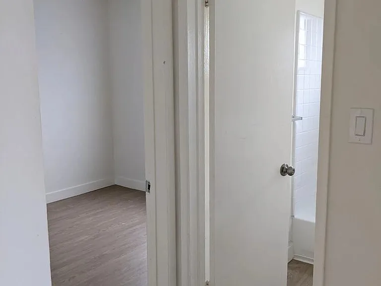 1248 N Las Palmas Ave #6 — Photo 9