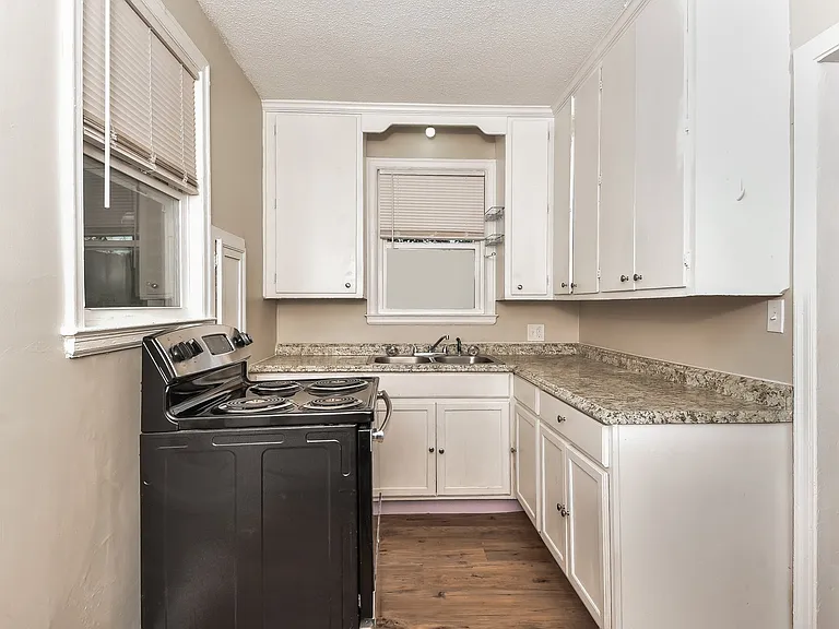 15881_023_kitchen_13369230.jpg