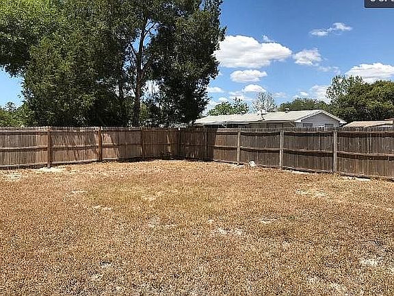 2nd image of 5020 Essex Ln