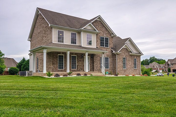 1st image of 226 Cullom Way