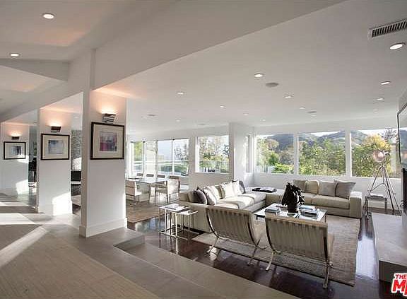 3rd image of 9626 Highridge Dr