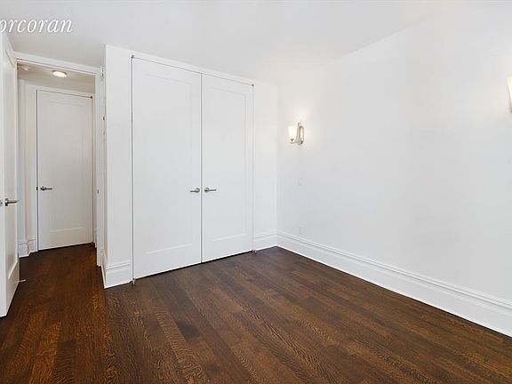 3rd image of 211 E 46th St #10D