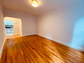 Rented by Metropolis Real Estate of Manhattan