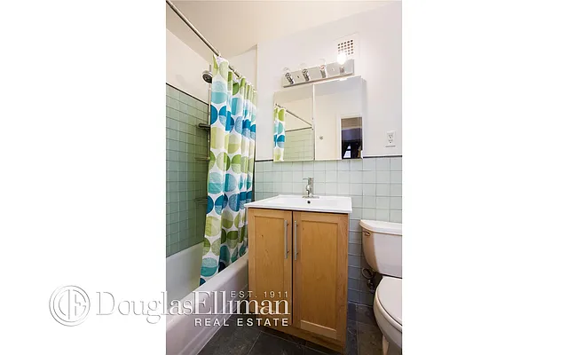 Sold by Douglas Elliman | media 22