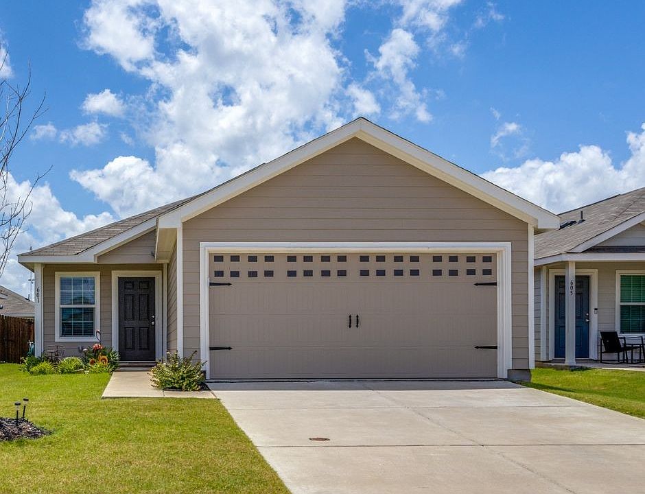 1st image of 601 Dashwood Dr