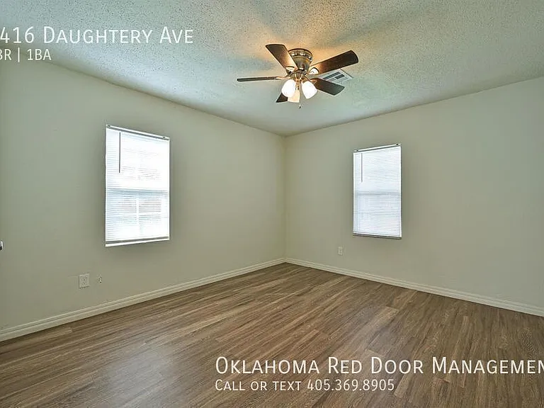 1416 Daugherty Ave — Photo 7
