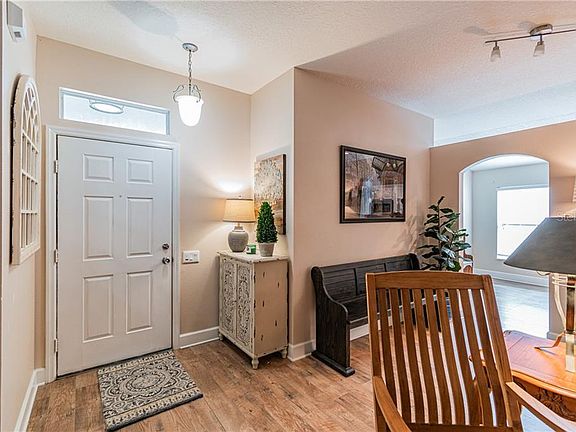 3rd image of 4002 Whistlewood Cir