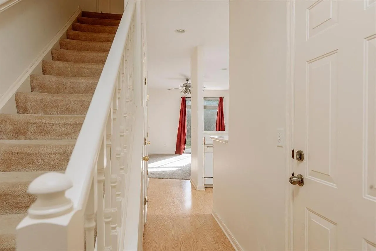 4049 Spyglass Hl — Photo 4
