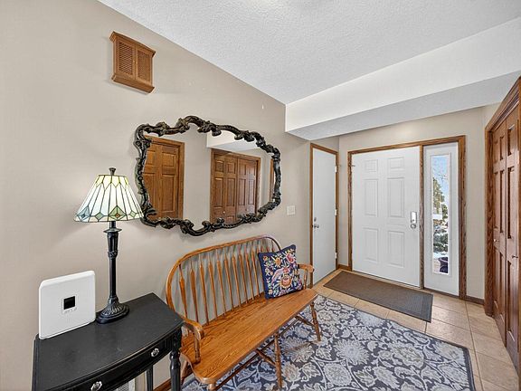 3rd image of 418 Meadow Run Dr SW