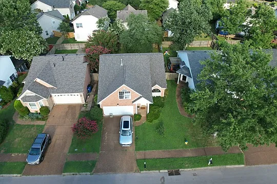 7037 Penbrook Dr — Photo 24