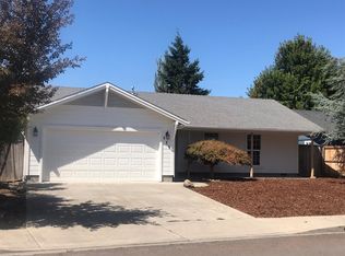 111 Autumn Ridge Dr, Talent, OR 97540