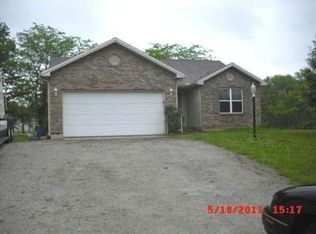8801 Fawn Trl, Blanchester, OH 45107