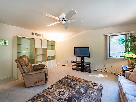 4th image of 7615 Cottonwood Ln