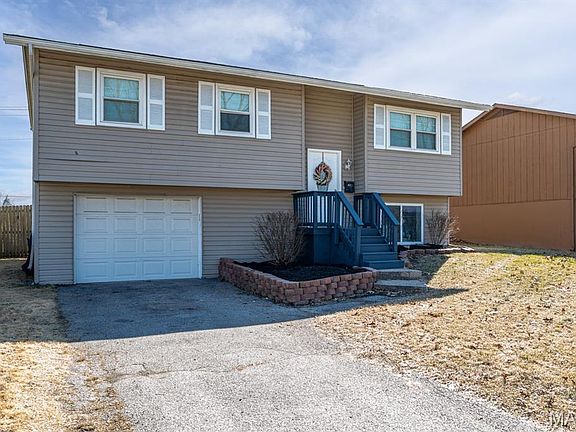 3rd image of 35 Briarcliff Dr