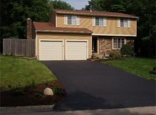 3995 Willow Run Dr, Dayton, OH 45430