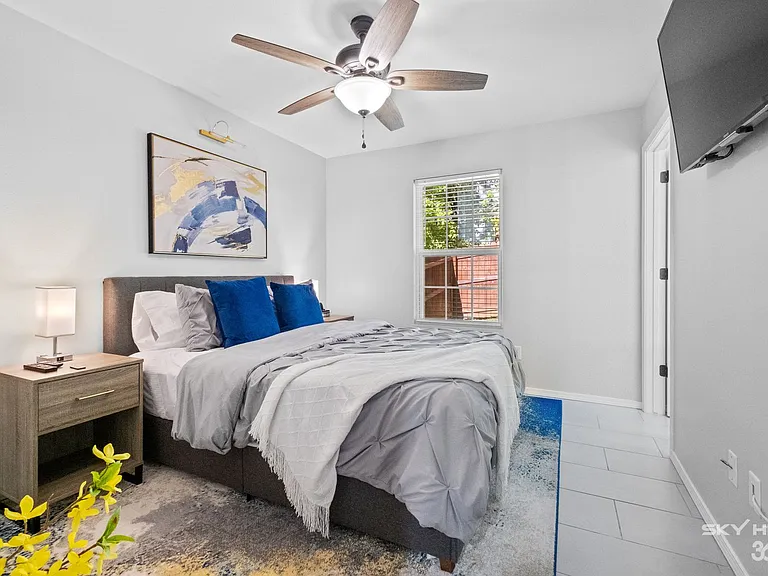 729 S Erika Ave — Photo 22