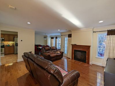 160 Blue Heron Dr, Secaucus, NJ, 07094