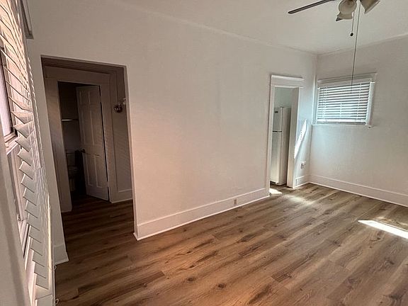 4th image of 711 E 4th St APT 16