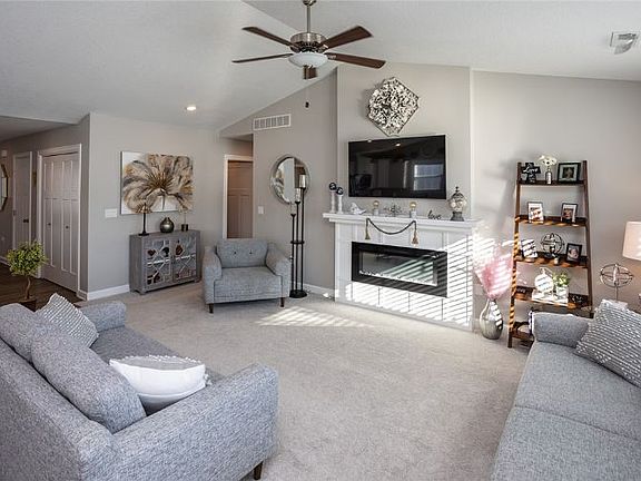 4th image of 5417 NE Briarwood Dr