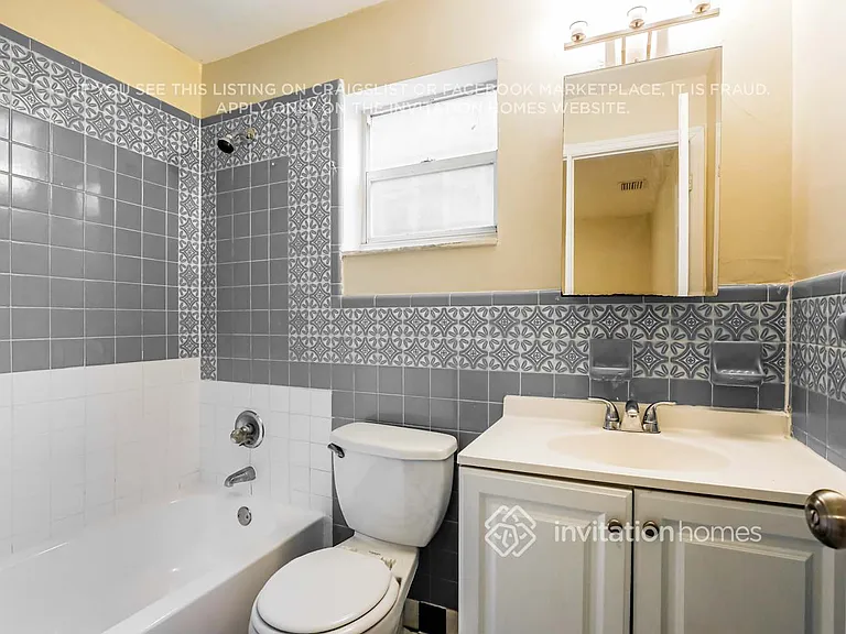 1380 SW 26th Ter — Photo 10