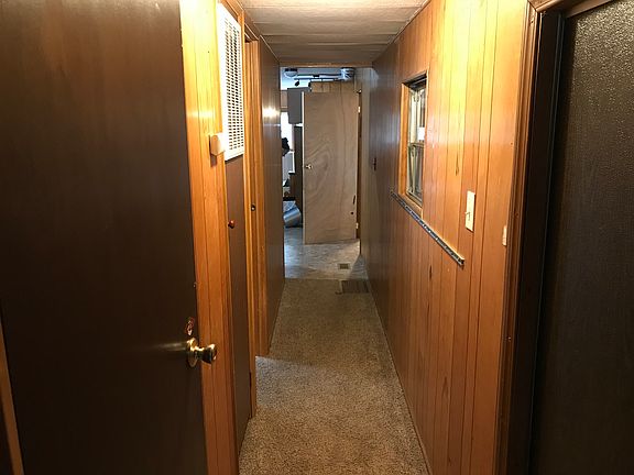 4th image of 22 Craig Ln
