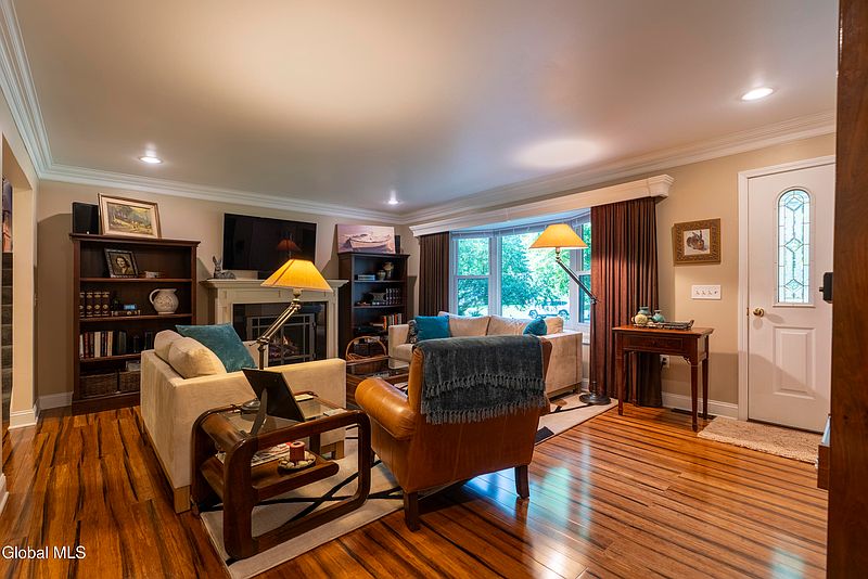 3rd image of 11 Hallak Drive