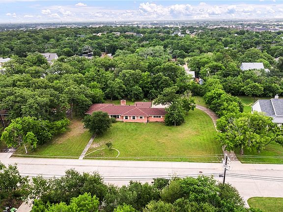 3rd image of 1016 Francis Dr
