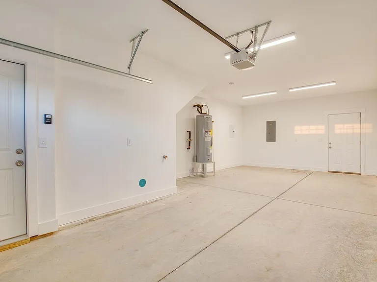 303 Harper Lndg — Photo 22