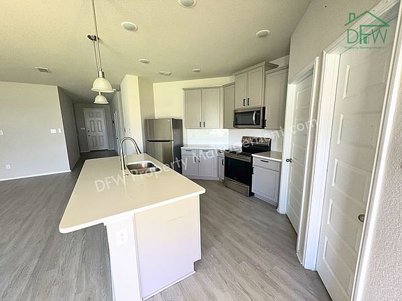 5th image of 8978 Fair Oaks Dr