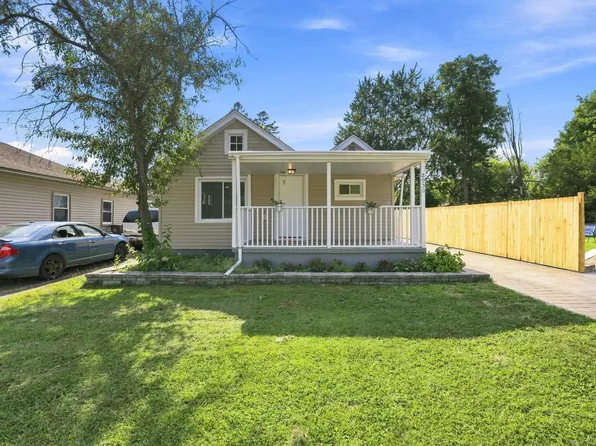 2950 Hartline Dr, Rochester Hills, MI 48309