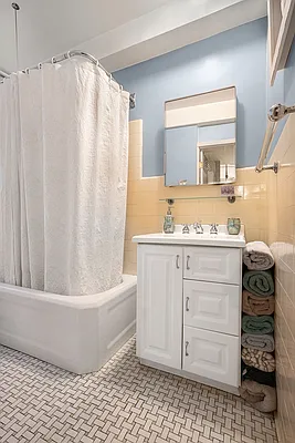 Sold by Compass | media 17