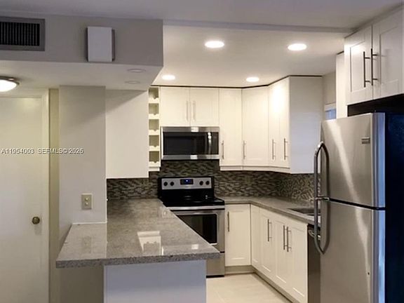 5th image of 12268 SW 50th St