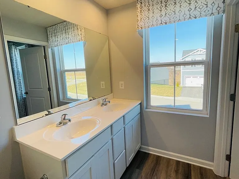2065 Tailor Dr — Photo 16