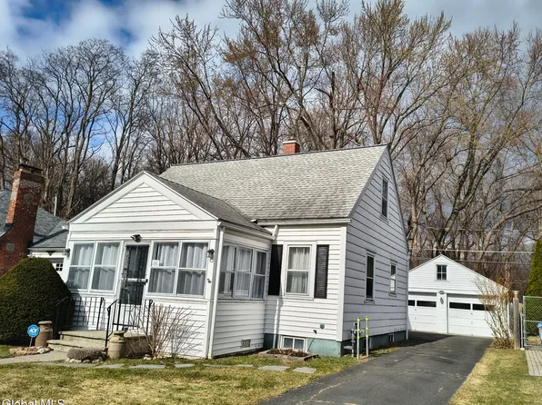 3 Crescent Drive, Albany, NY 12208