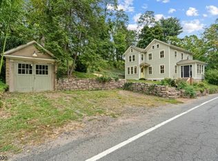 57 S Main St, Stockton, NJ 08559