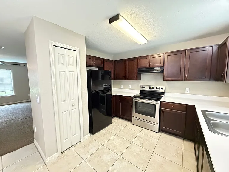 15741 SW 23rd Avenue Rd — Photo 6