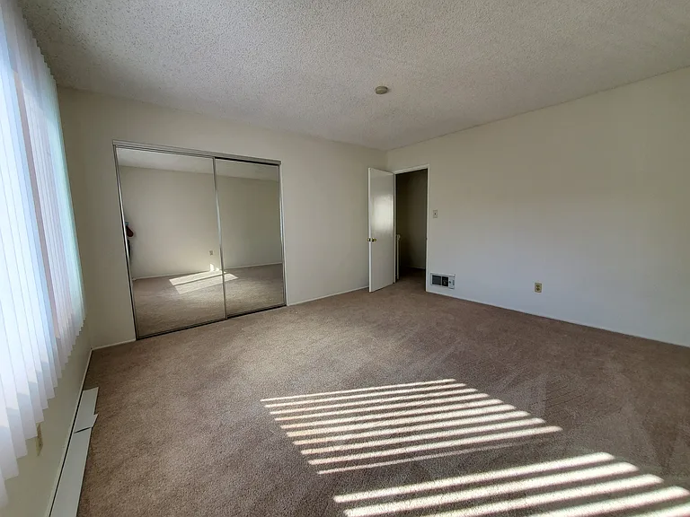 1195 Temple Ave #4 — Photo 1