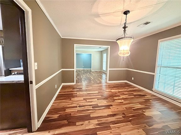 5th image of 4749 Appletree Ln