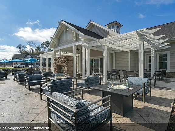 4th image of 807 Birchwood Hill Pl #803