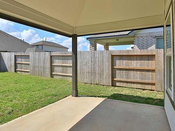4th image of 27519 Beachside Arbor Dr