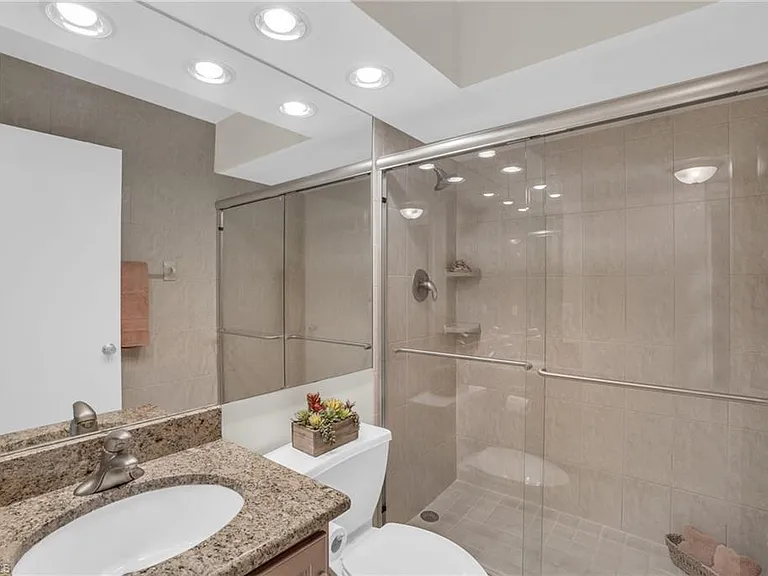 25900 Hickory Blvd #803 — Photo 26